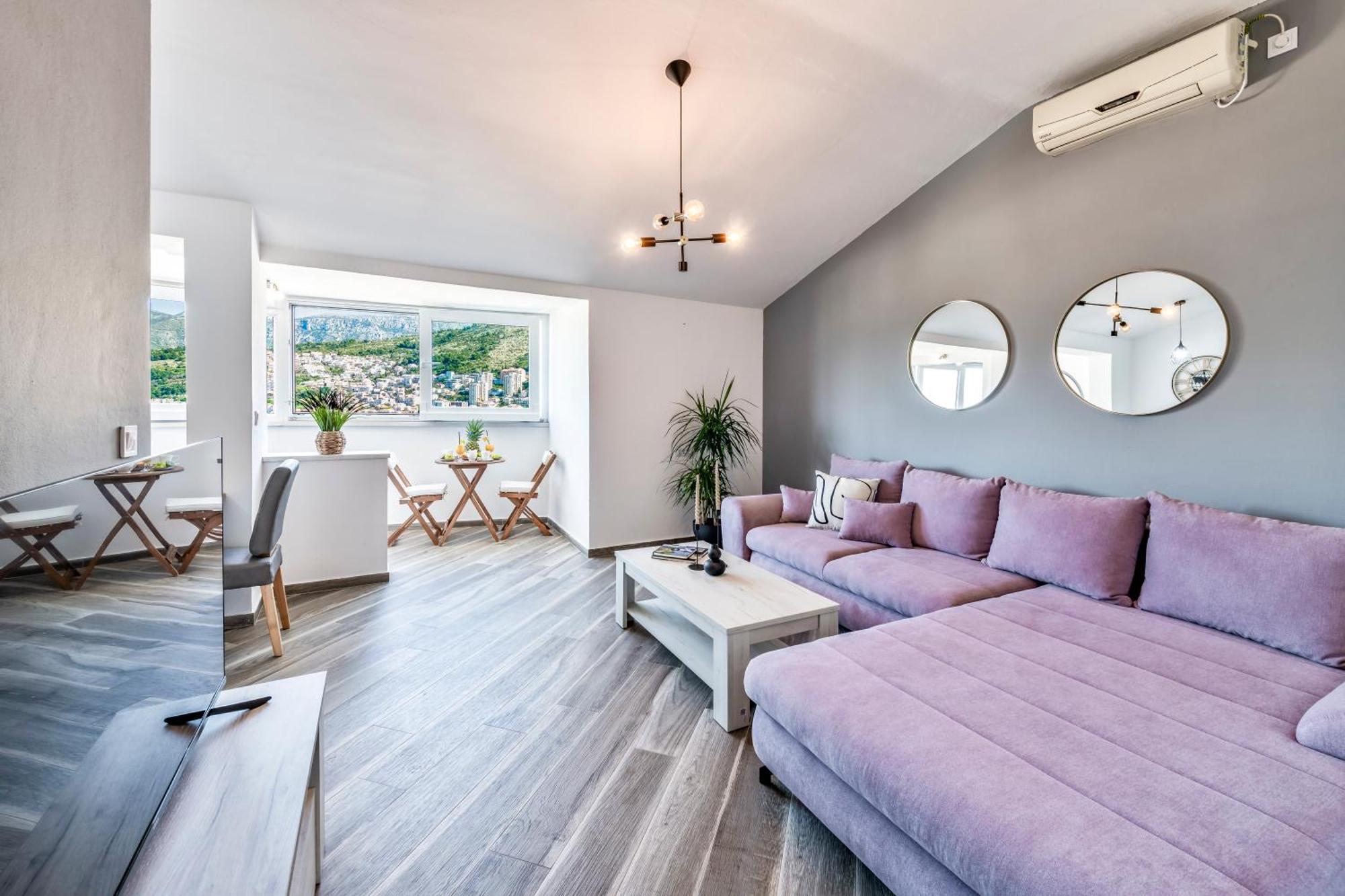 Antonija With Sea View Apartment